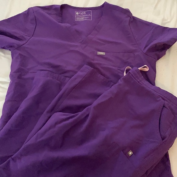 FIGS purple set 💜 XL TOP XL BOTTOM